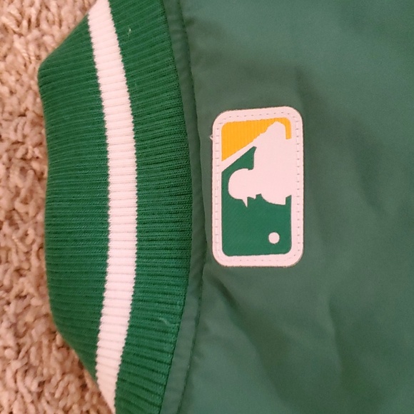 Nike Oakland A's Authentic Dugout Performance Full-Zip Jacket. - Picture 8 of 9